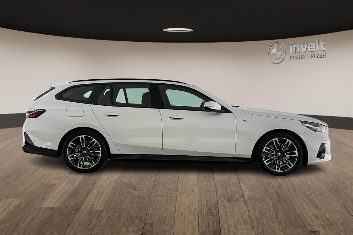 2025 BMW 5-SERIES - 2