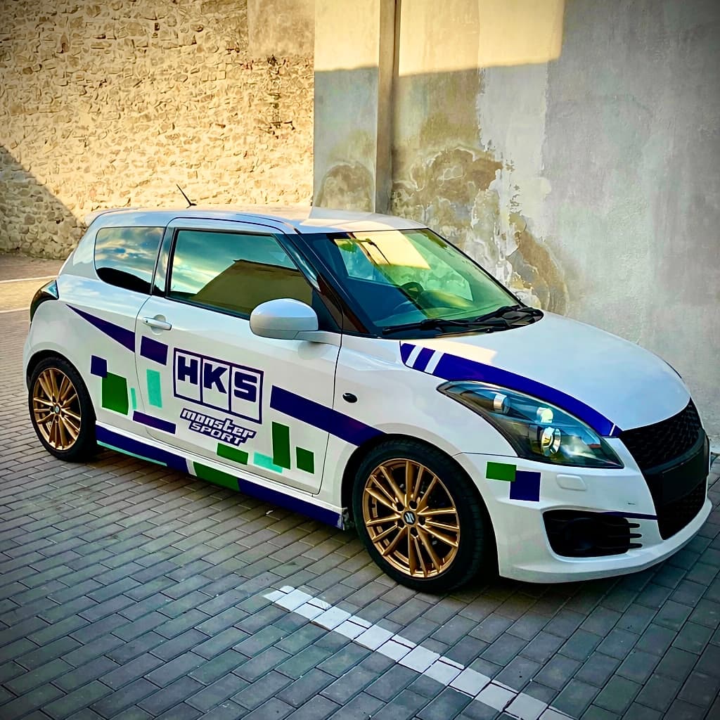 2012 Suzuki SWIFT