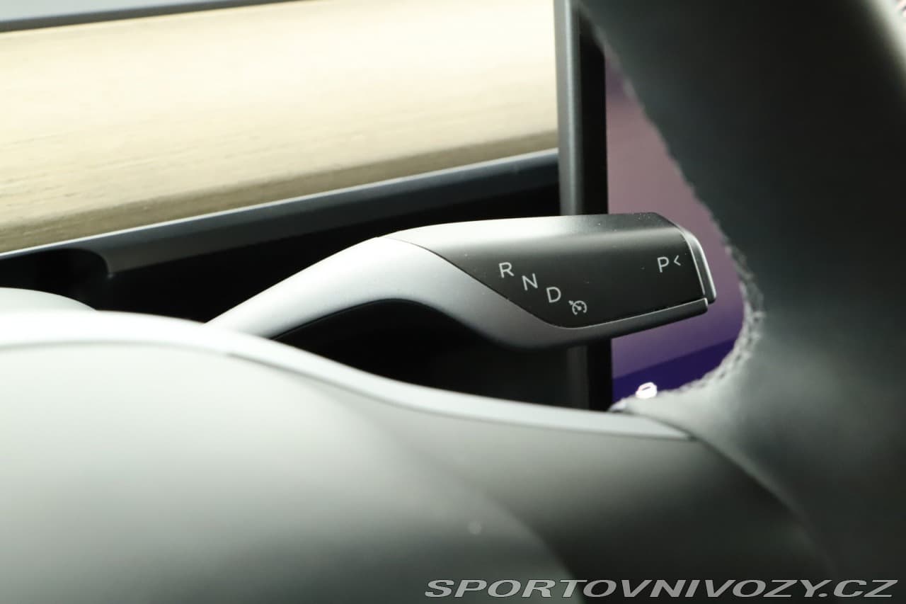 2023 Tesla MODEL Y - 10
