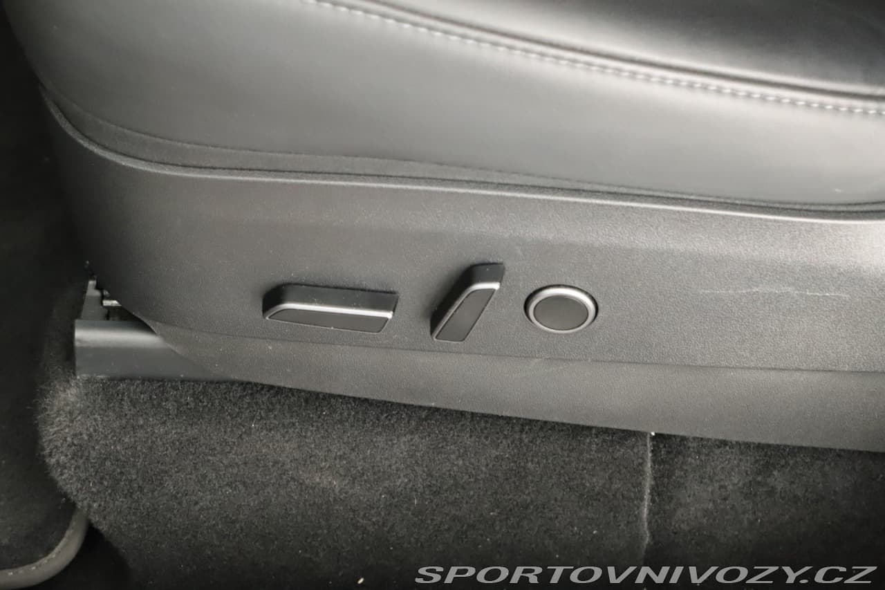 2023 Tesla MODEL Y - 19