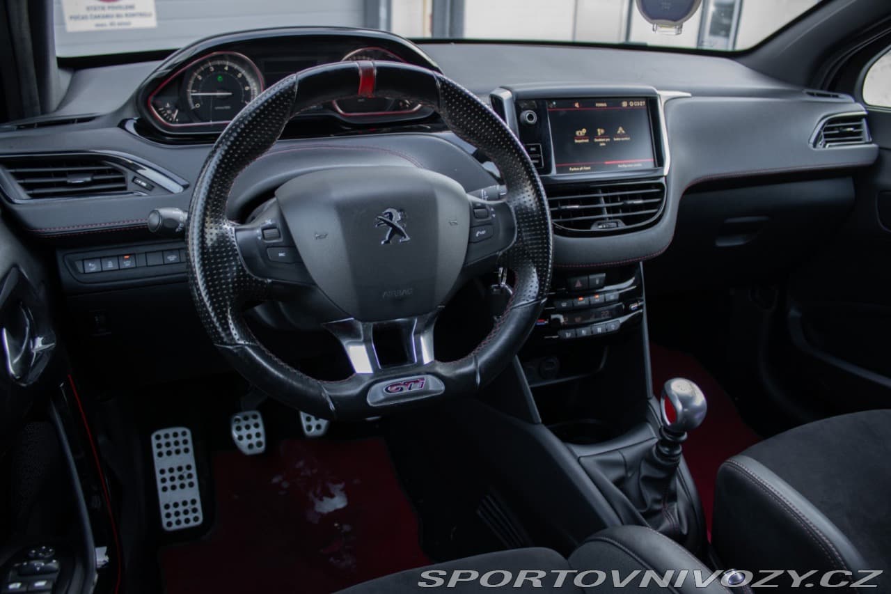 2018 Peugeot 208 - 10