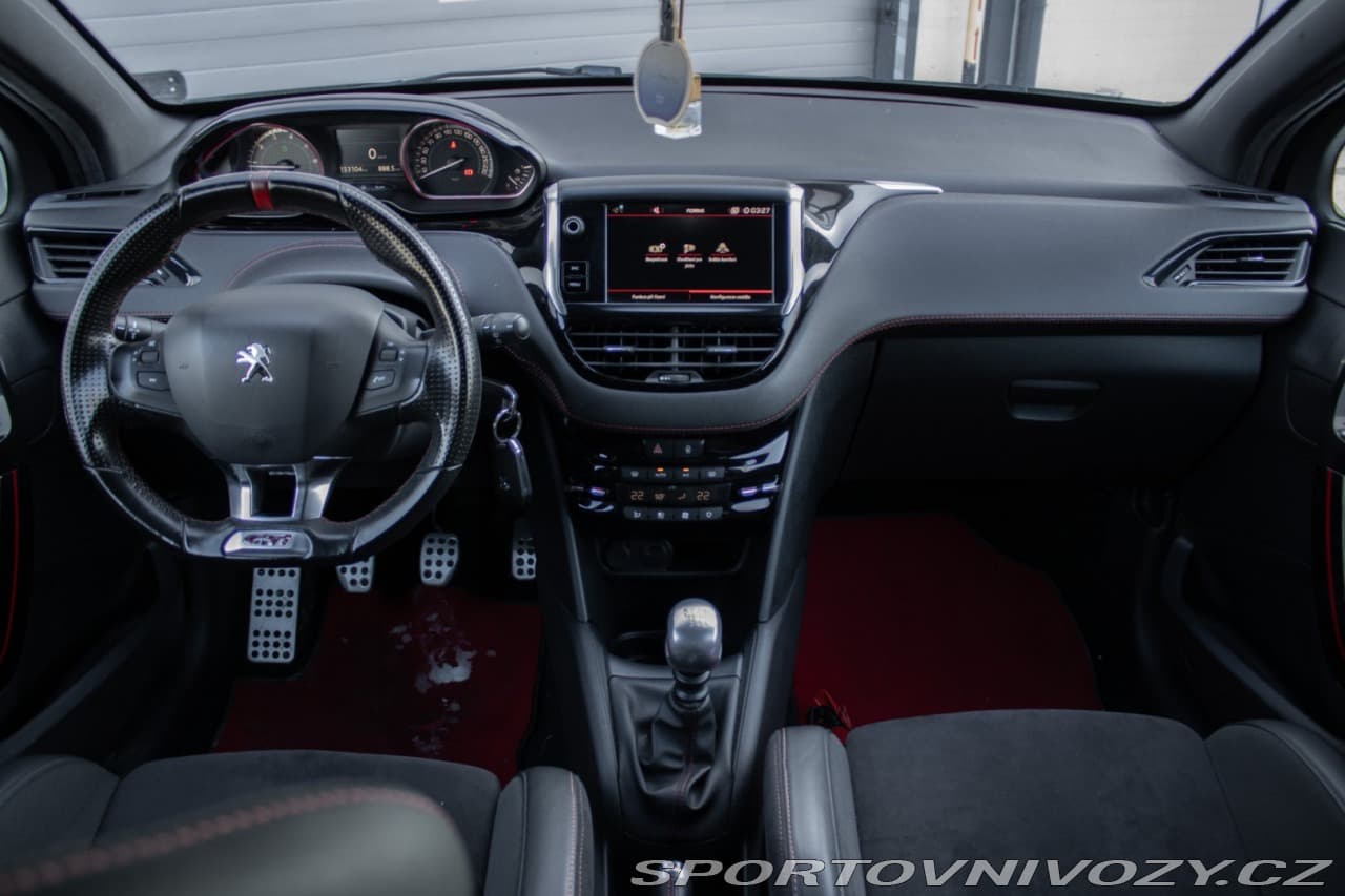 2018 Peugeot 208 - 11