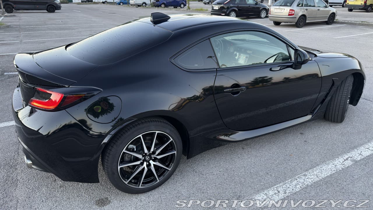 2023 Toyota GR86 - 11