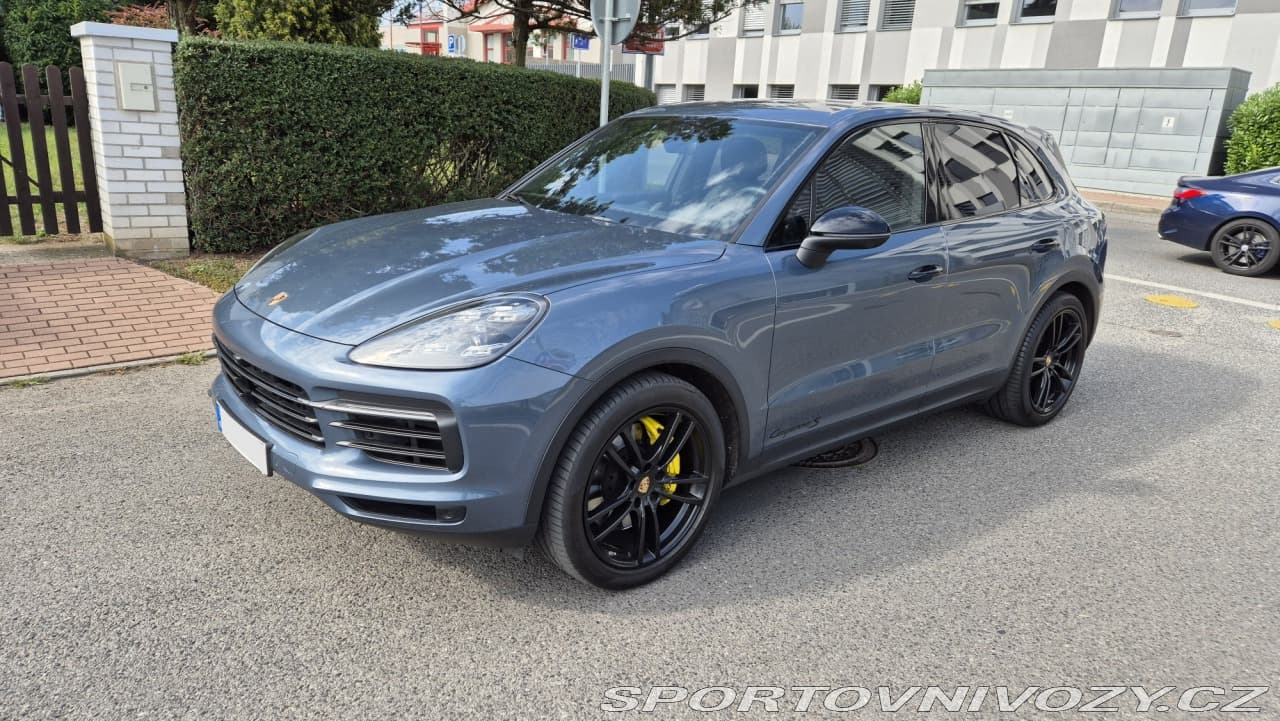 2018 Porsche CAYENNE