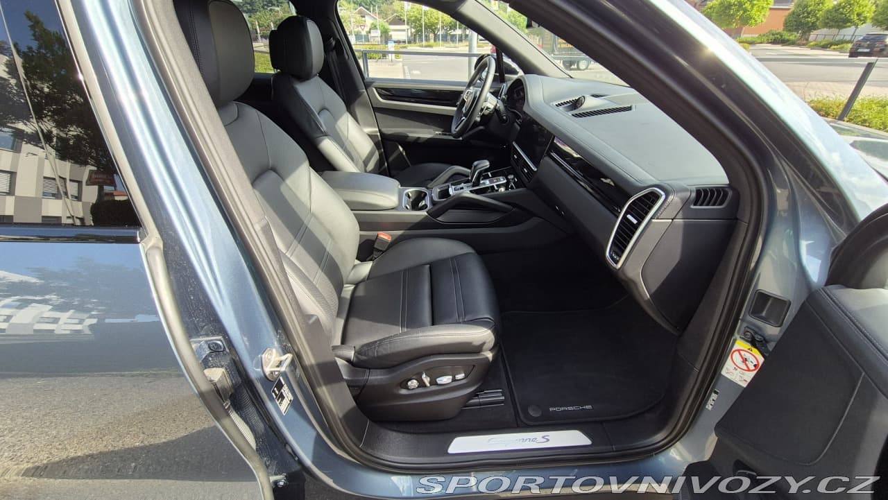 2018 Porsche CAYENNE - 11