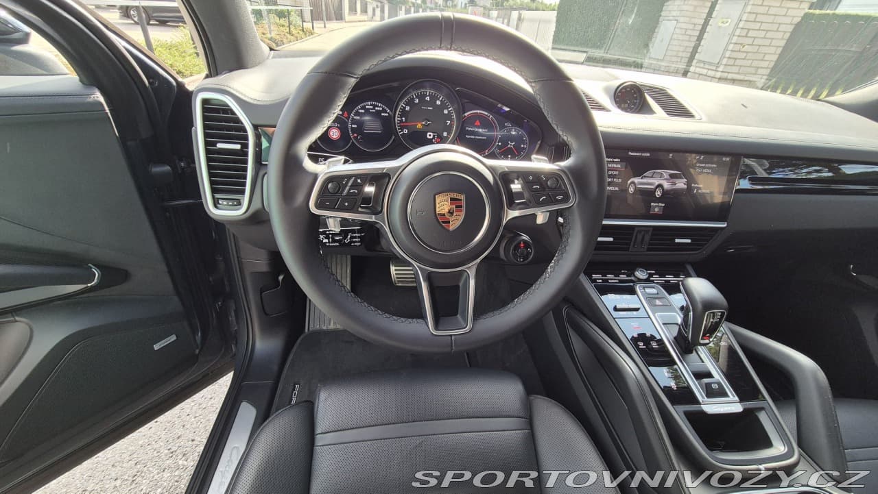 2018 Porsche CAYENNE - 16