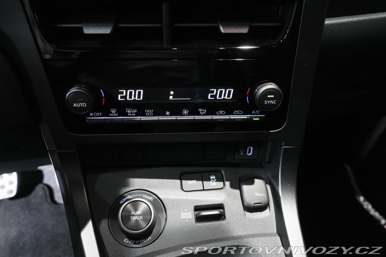2024 Toyota YARIS - 10