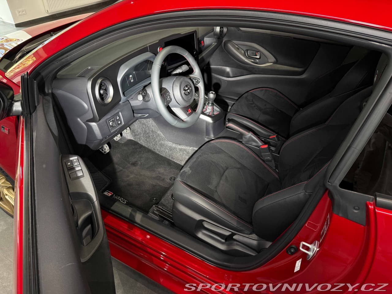 2024 Toyota YARIS - 14