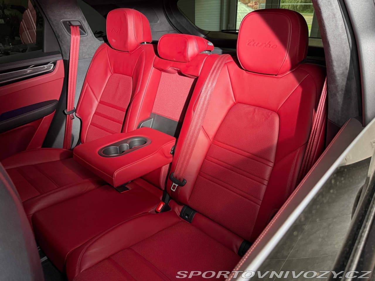 2021 Porsche CAYENNE - 17