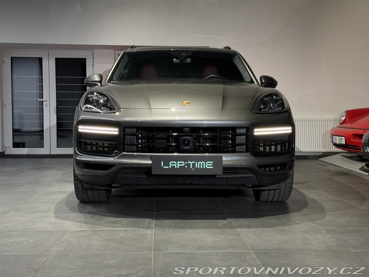 2021 Porsche CAYENNE - 3