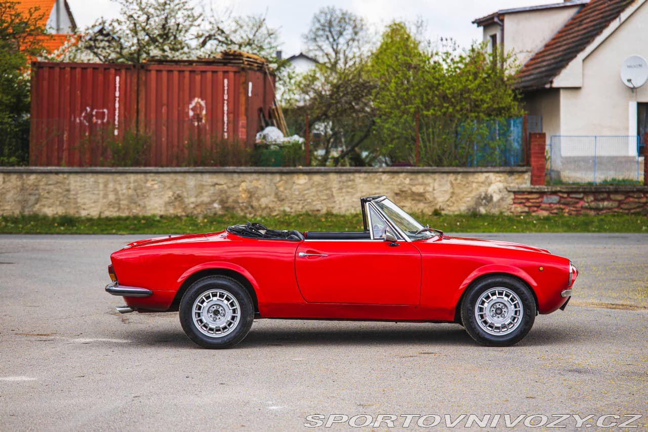 1969 Fiat 124 - 2