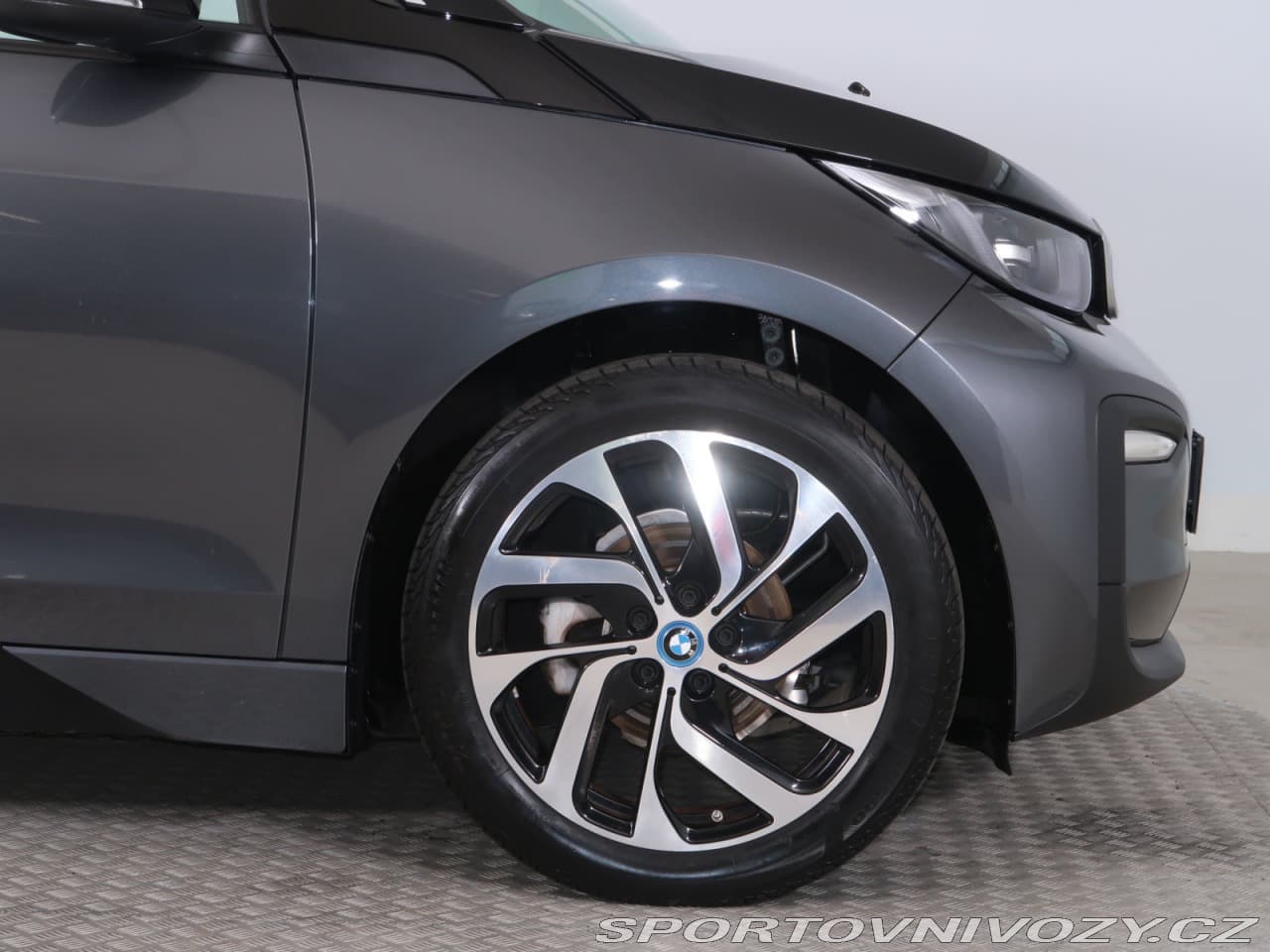 2020 BMW i3 - 15