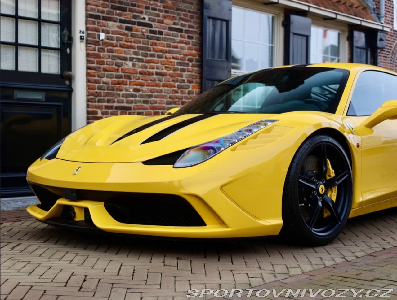 2015 Ferrari 458 - 5