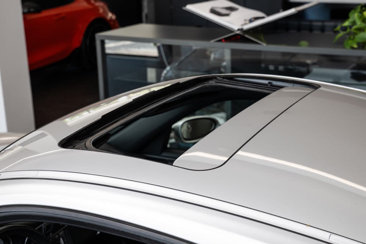 2005 Porsche 911 - 15