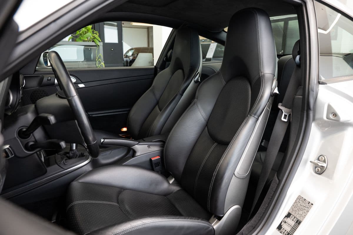 2005 Porsche 911 - 7