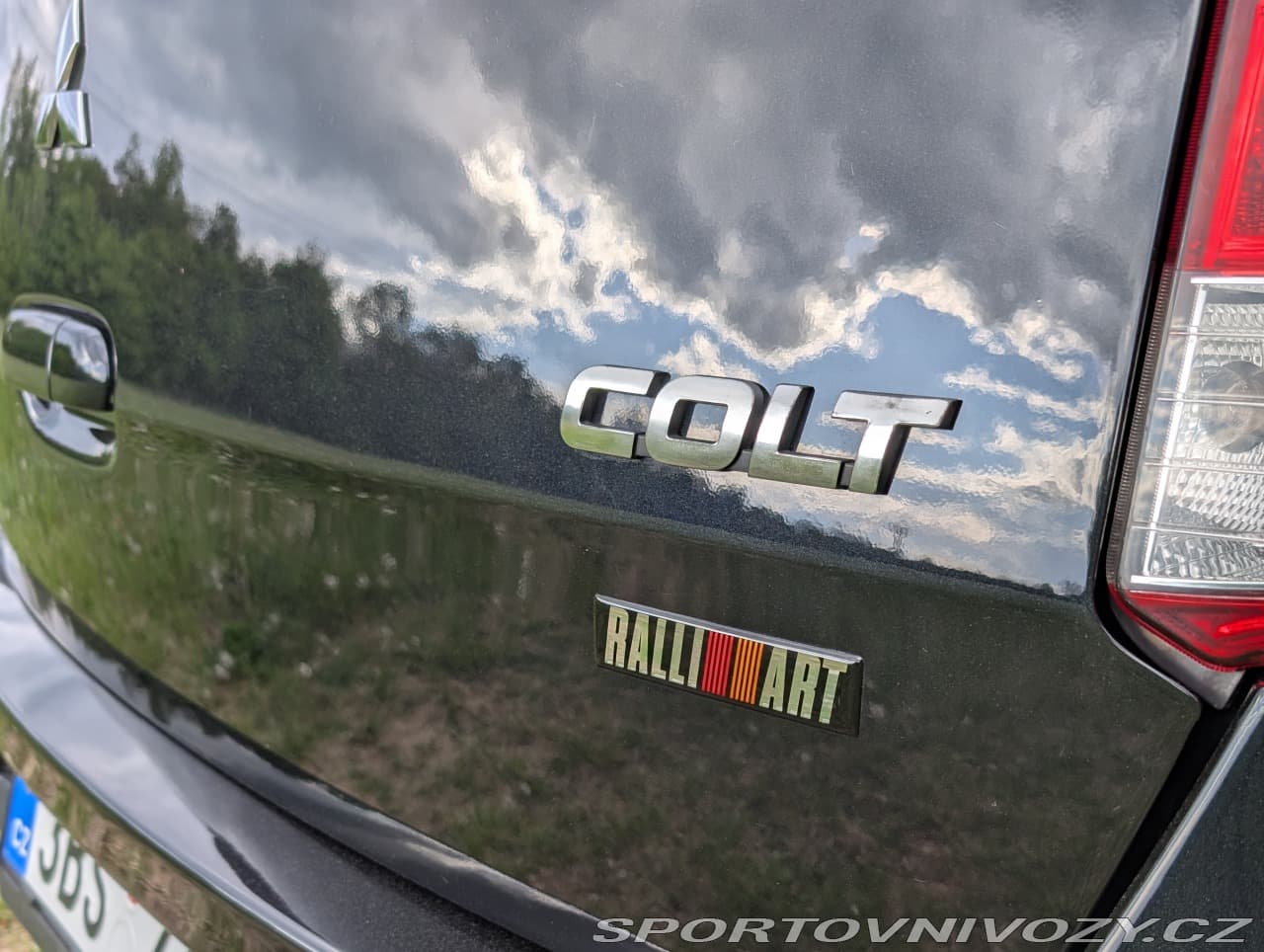 2012 Mitsubishi COLT - 6