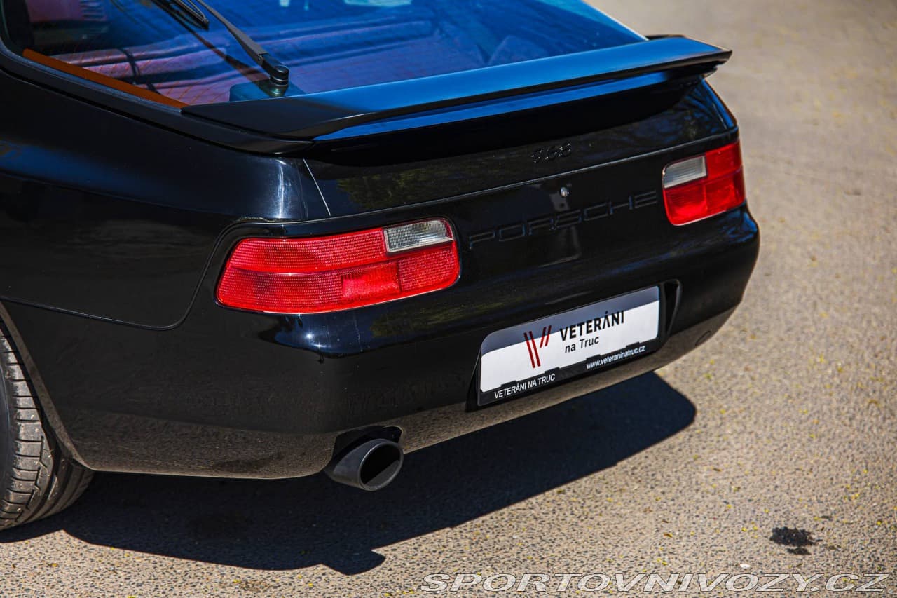 1992 Porsche 968 - 18