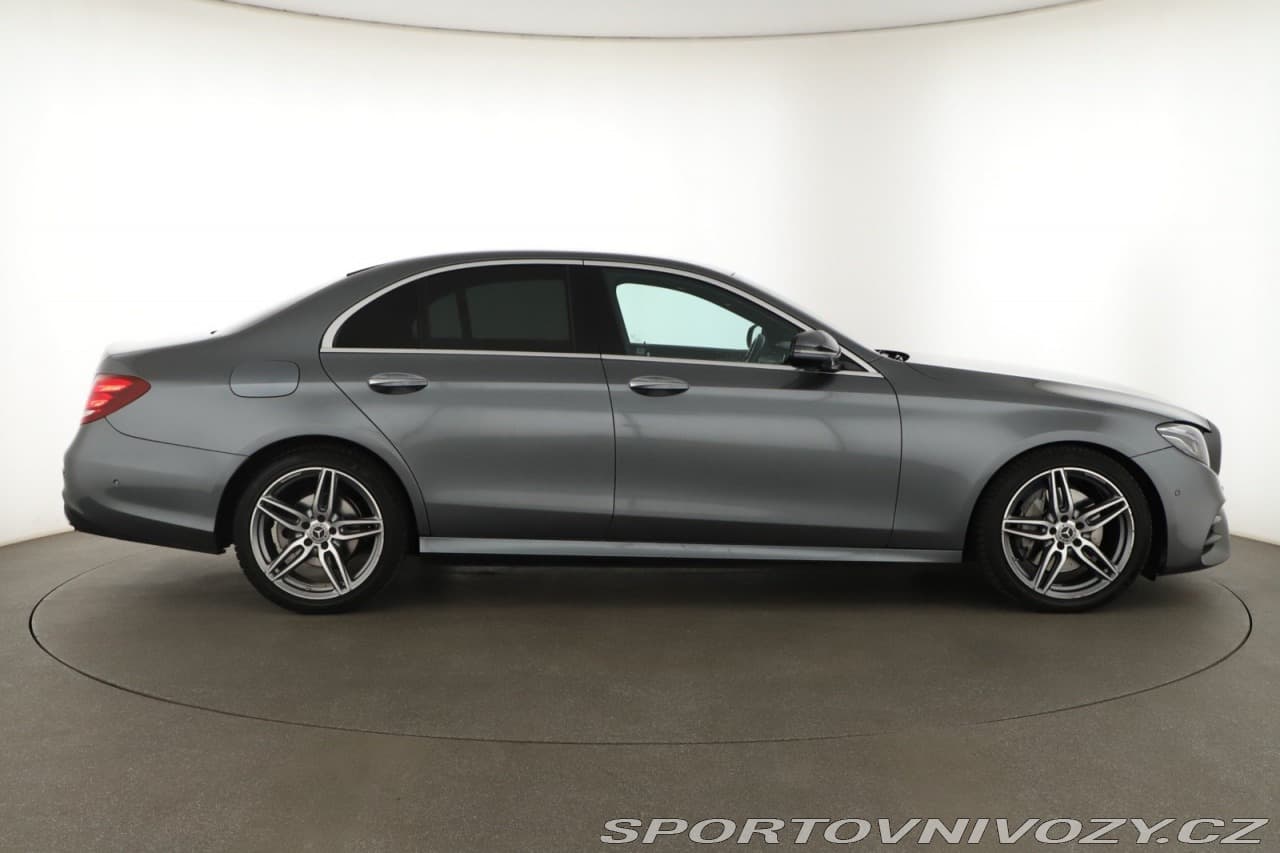 2018 Mercedes-Benz E-CLASS - 6
