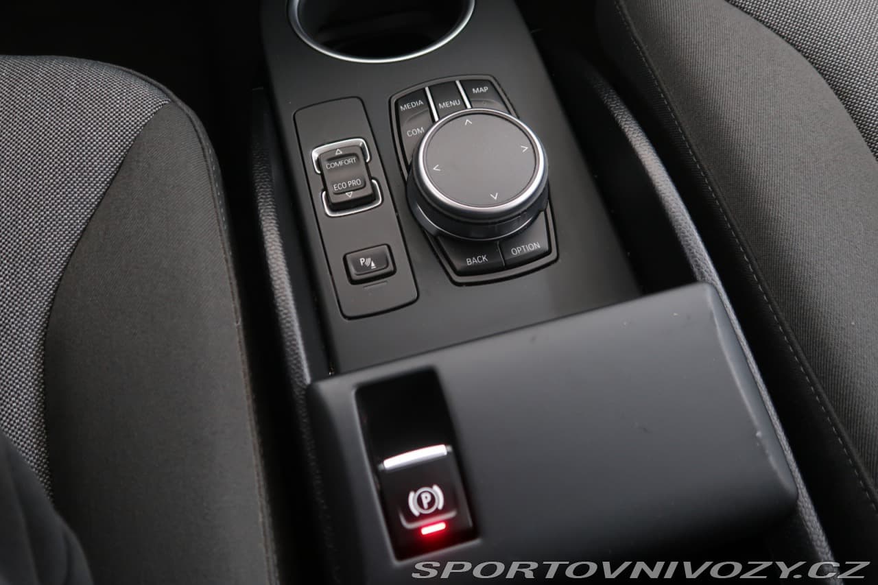 2020 BMW i3 - 18