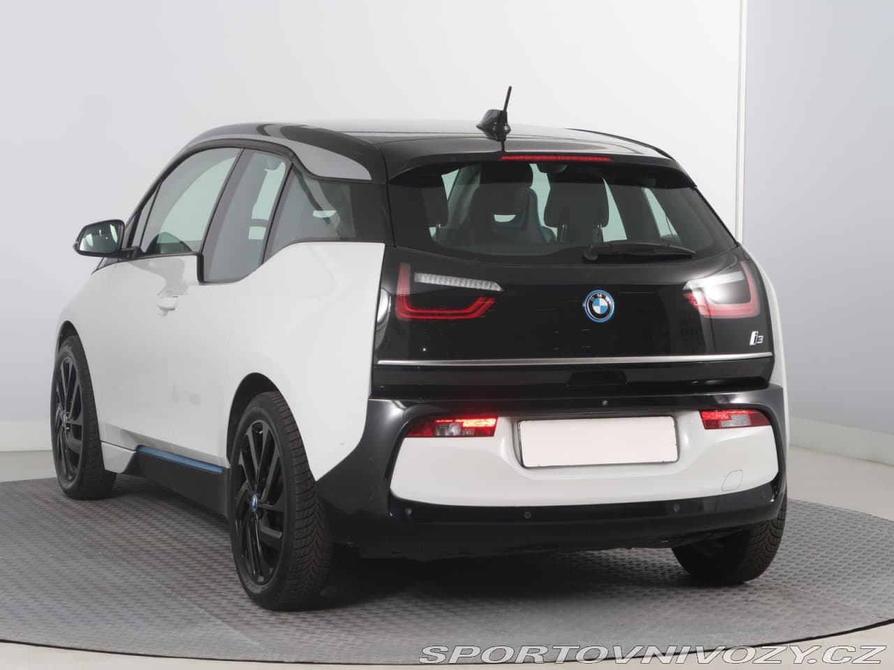 2020 BMW i3 - 4