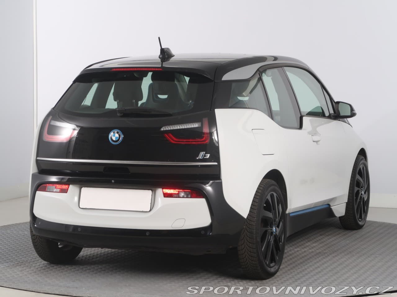 2020 BMW i3 - 5