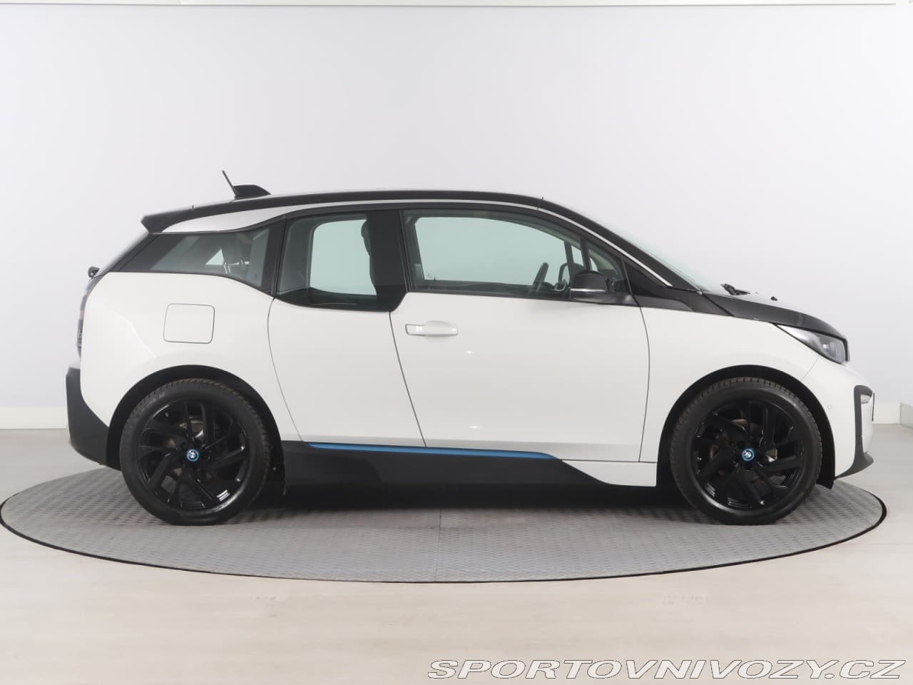 2020 BMW i3 - 6