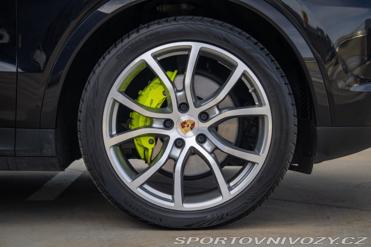2019 Porsche CAYENNE - 18