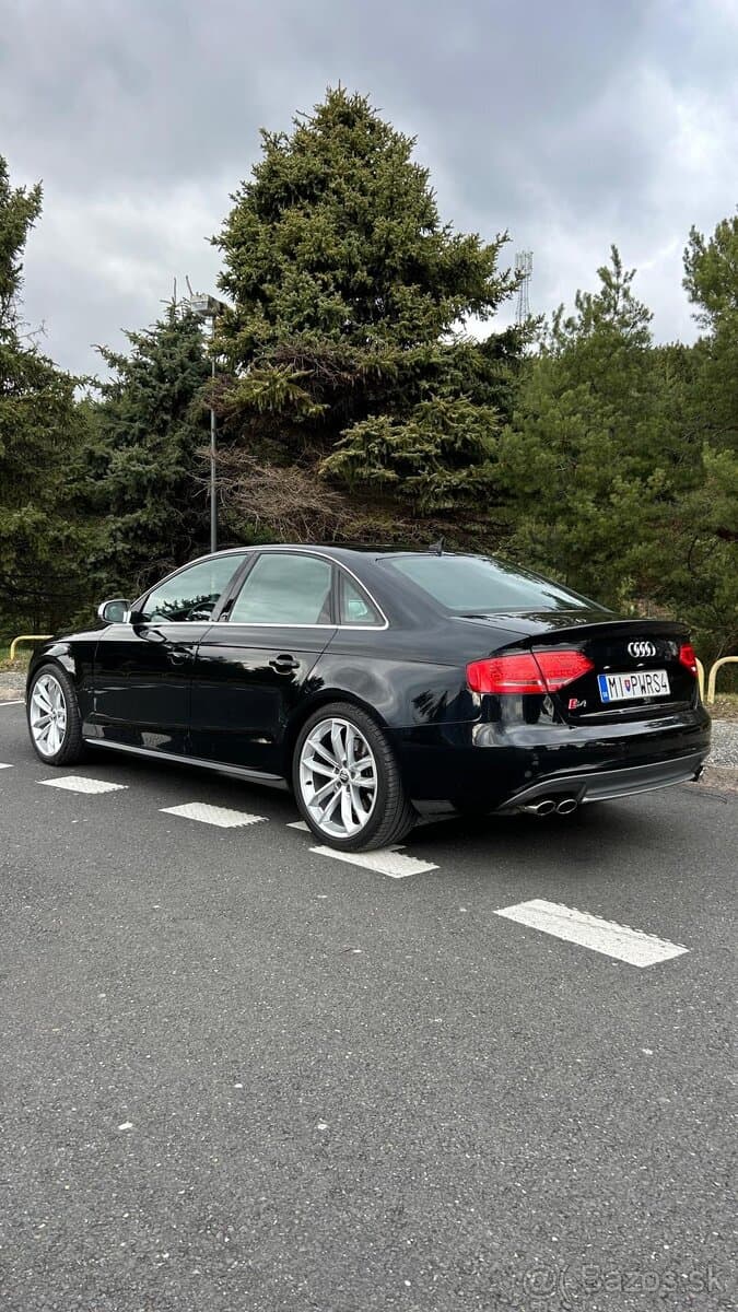 2010 Audi S4 - 14