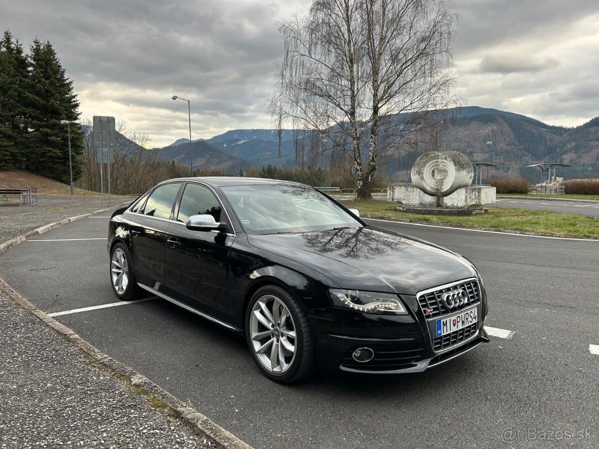 2010 Audi S4 - 16