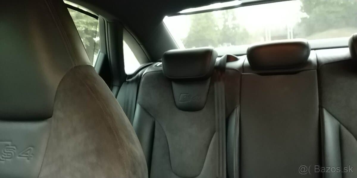 2010 Audi S4 - 3
