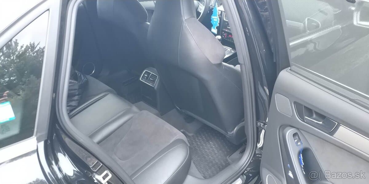 2010 Audi S4 - 5