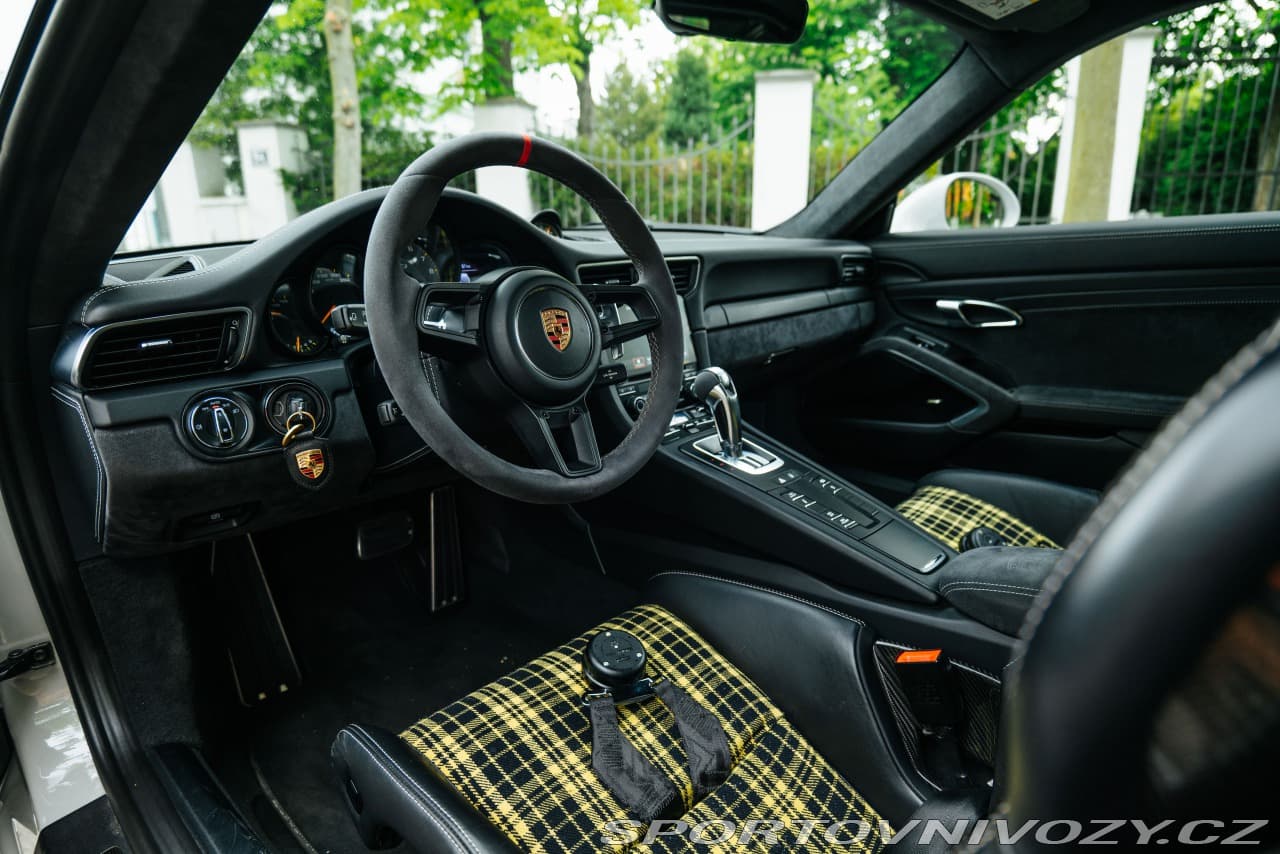 2017 Porsche 911