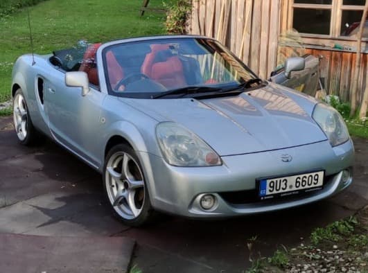 2003 Toyota MR2 - 5
