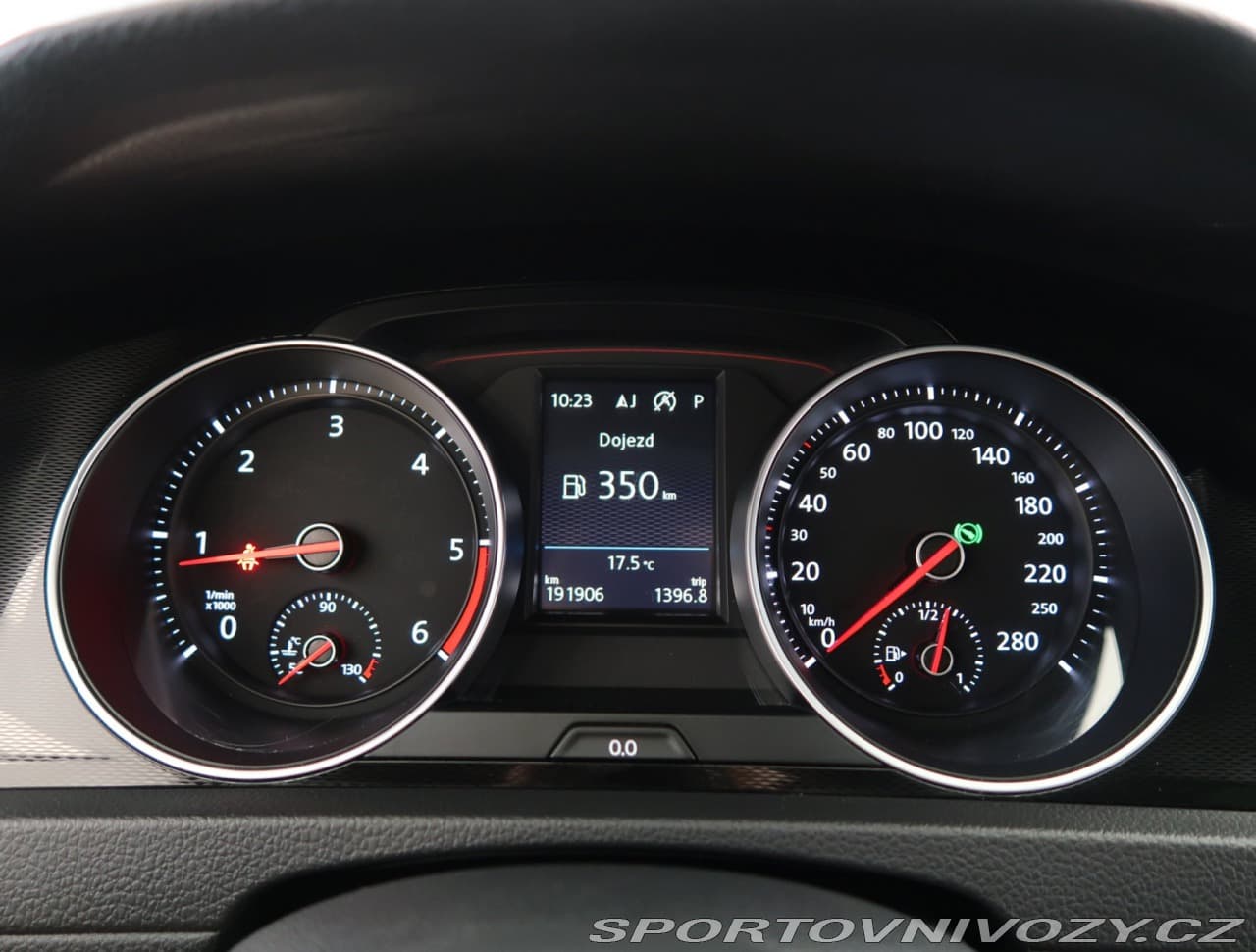 2016 Volkswagen GOLF - 11