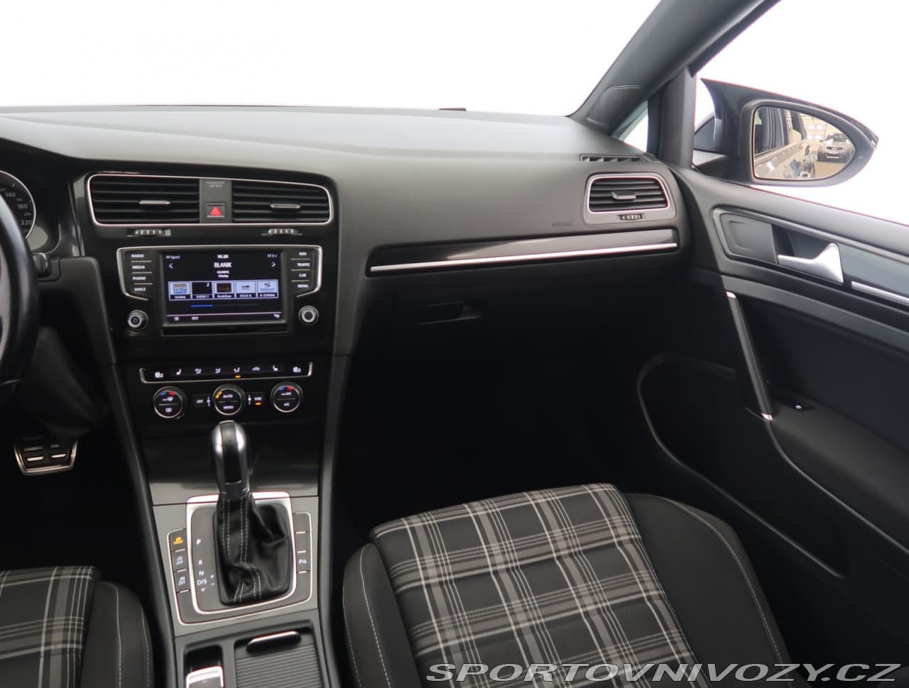 2016 Volkswagen GOLF - 8