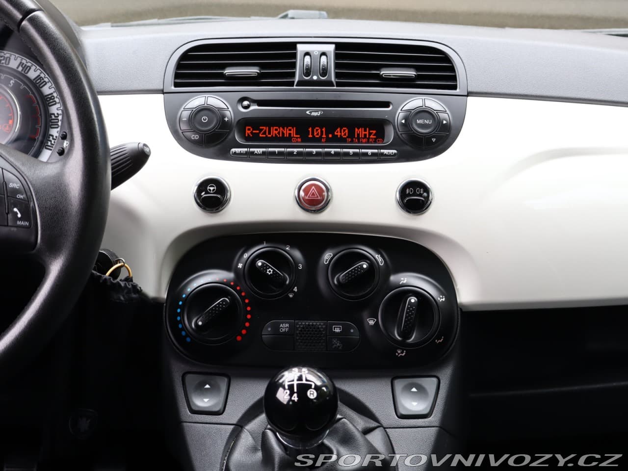 2015 Fiat 500 - 10