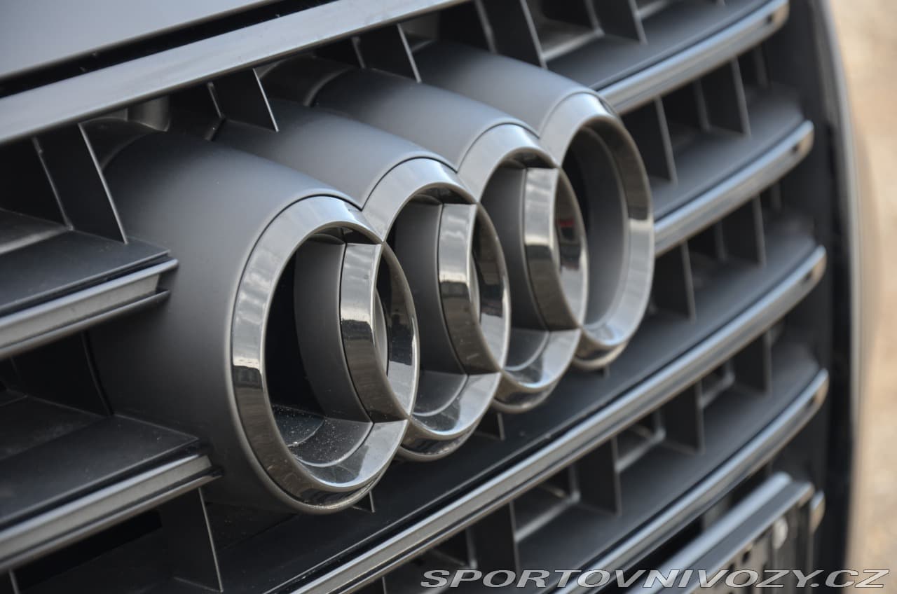 2016 Audi S8 - 12