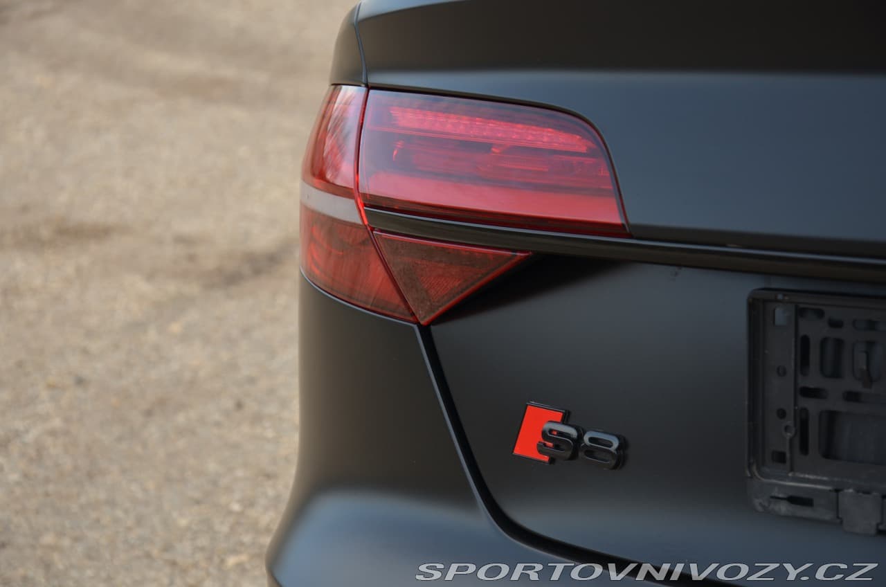 2016 Audi S8 - 18