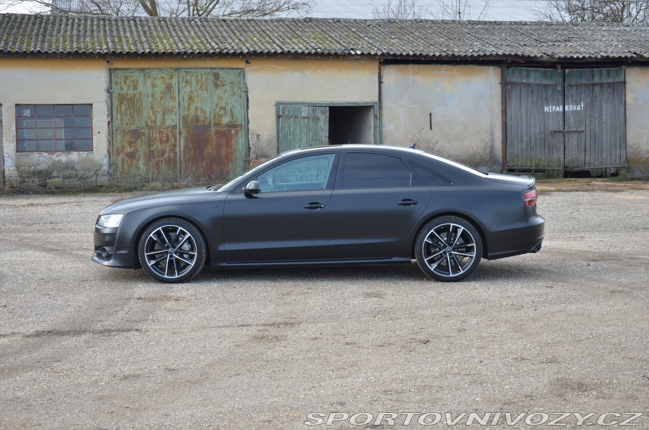 2016 Audi S8 - 2