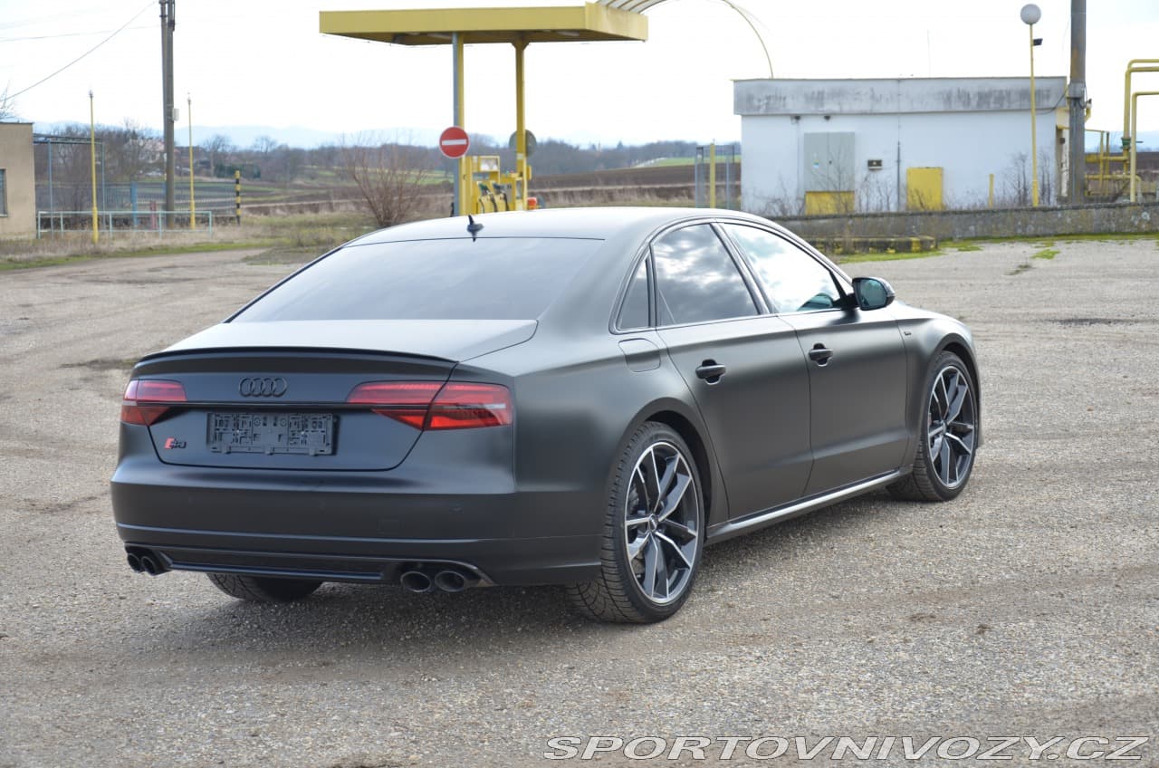 2016 Audi S8 - 4