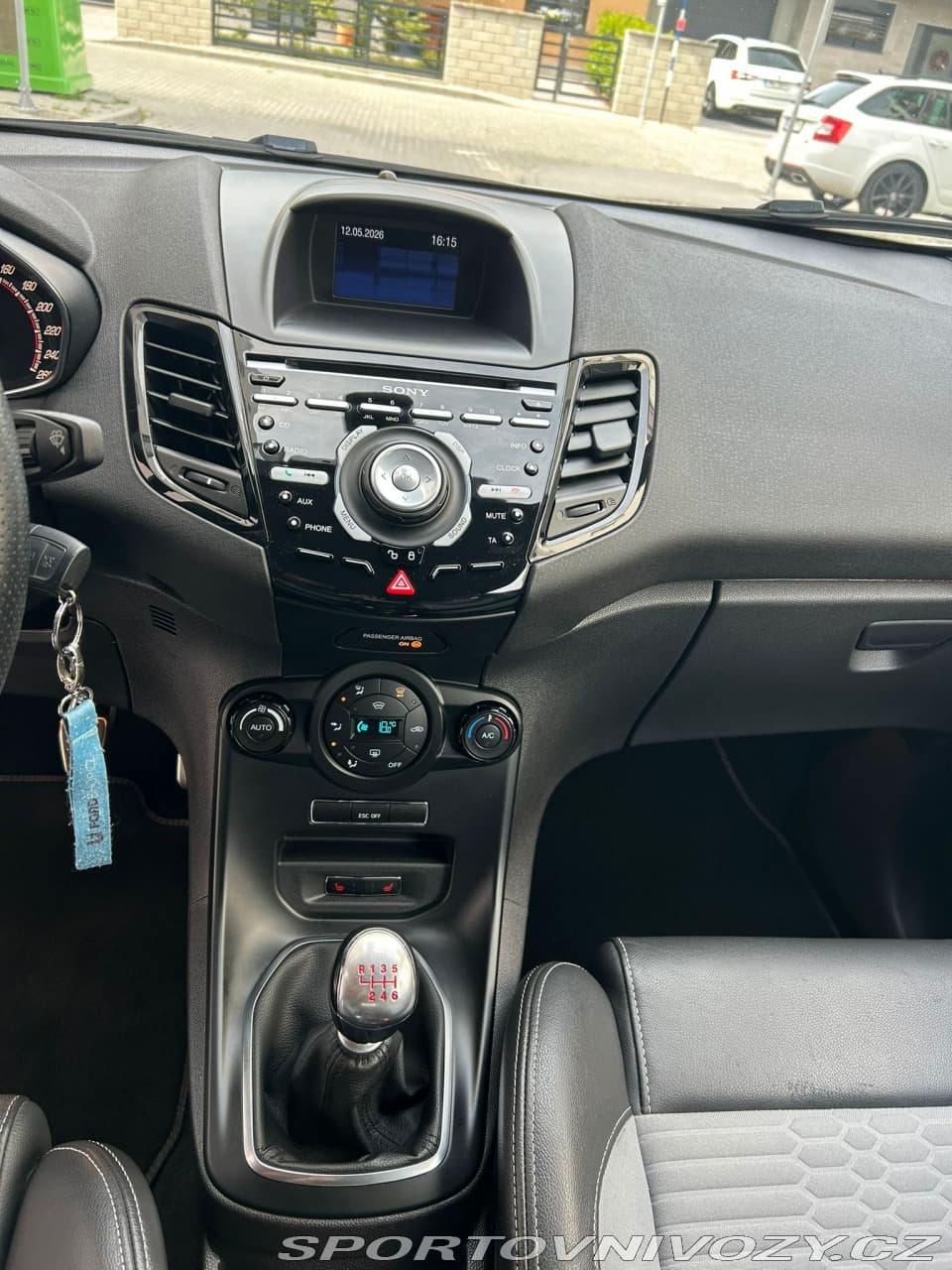 2016 Ford FIESTA - 11