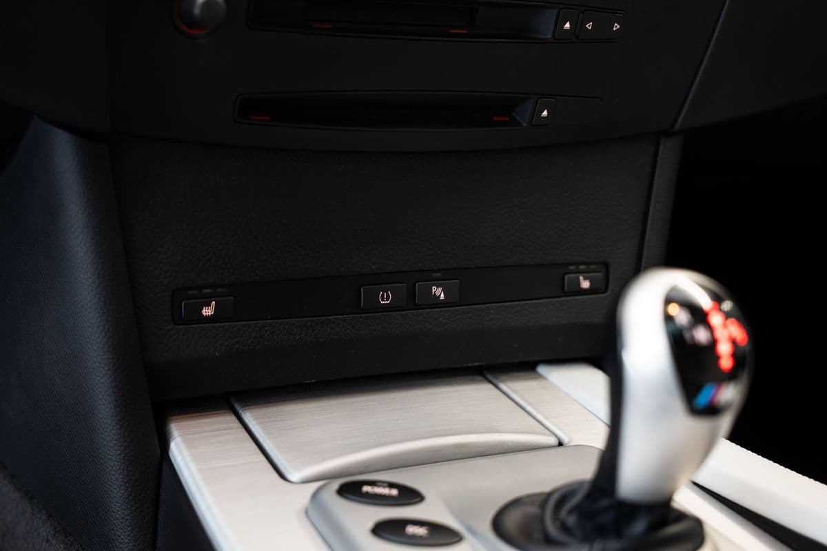 2005 BMW M5 - 18