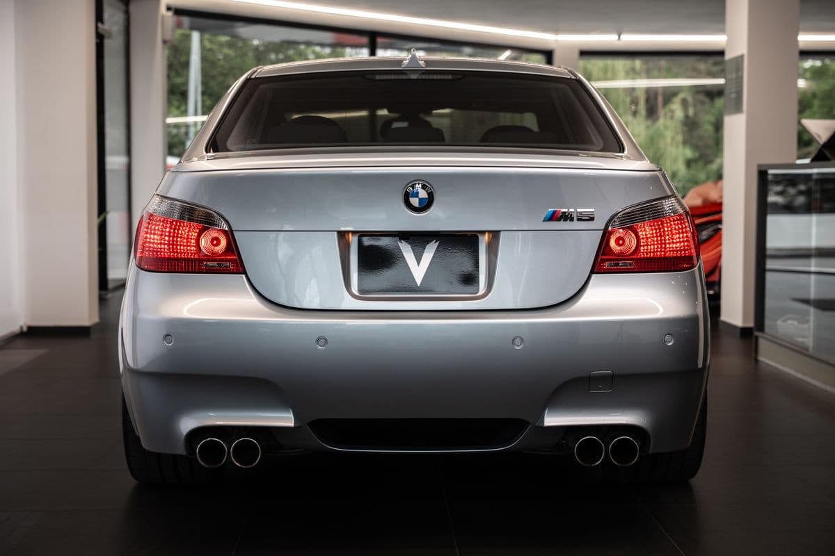 2005 BMW M5 - 3