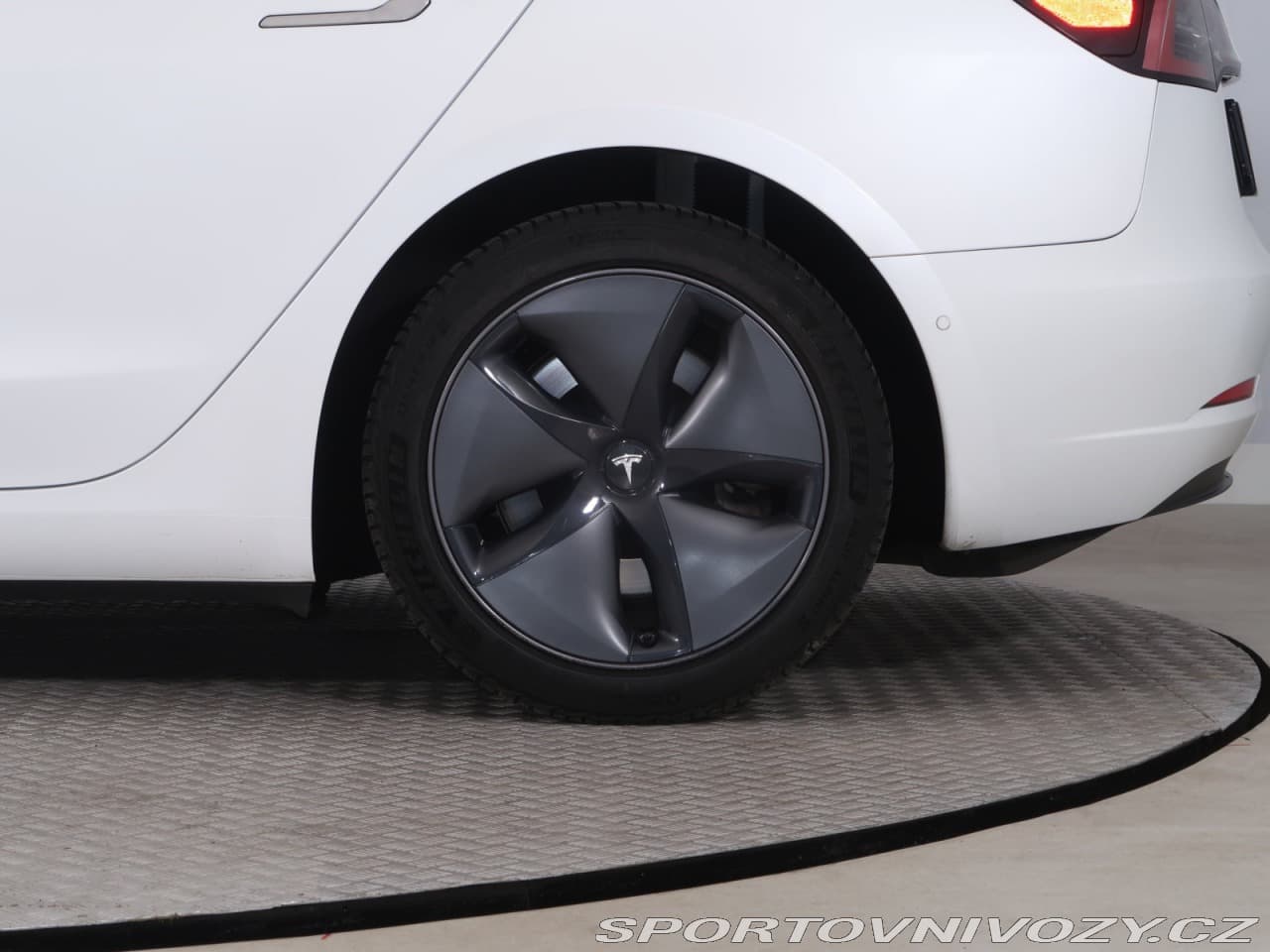 2020 Tesla MODEL 3 - 15