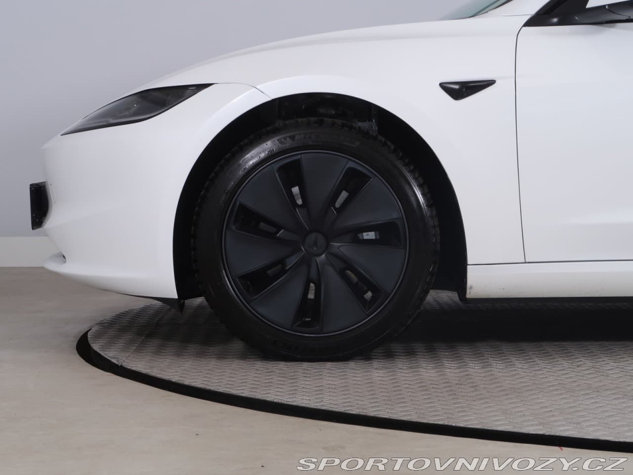 2024 Tesla MODEL 3 - 15