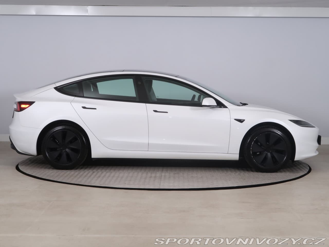 2024 Tesla MODEL 3 - 6