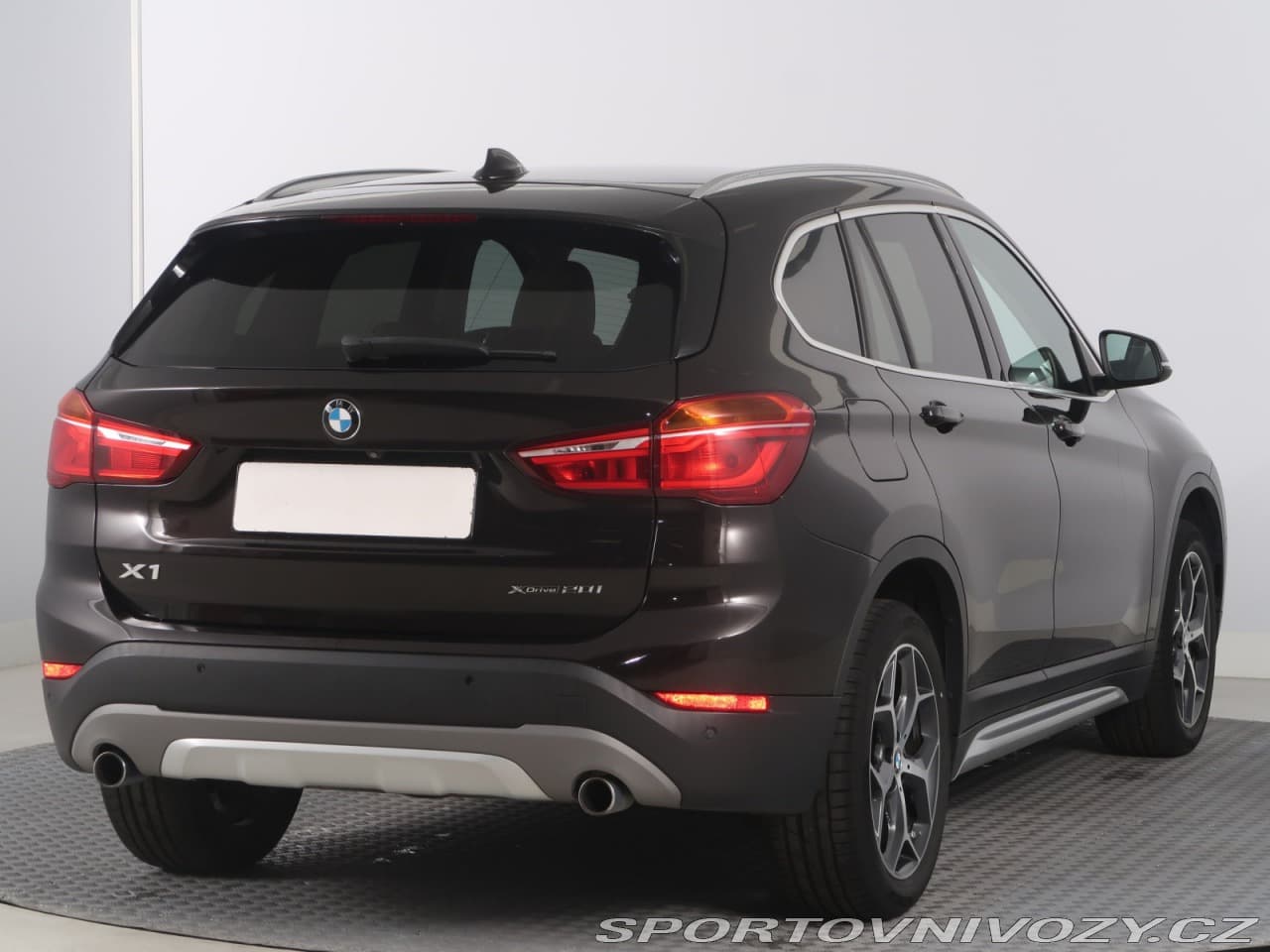 2018 BMW X1 - 5