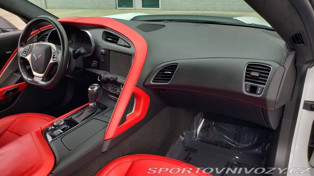 2015 Chevrolet CORVETTE - 10