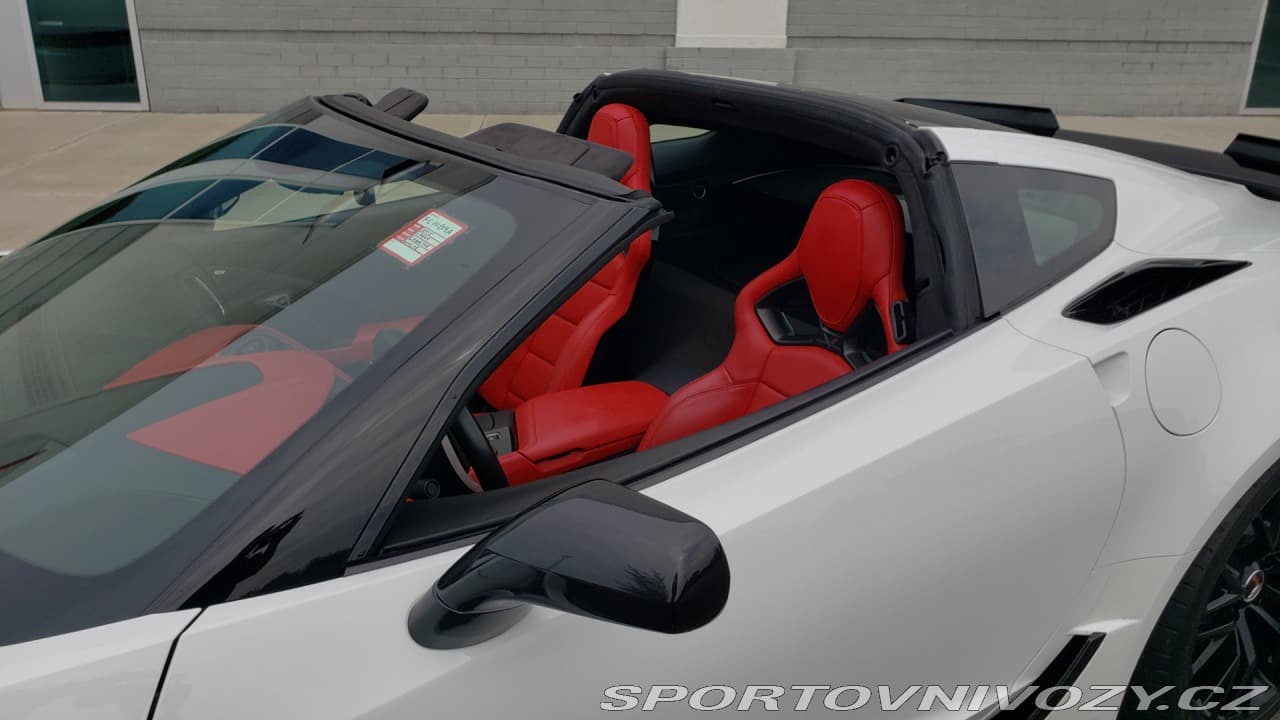2015 Chevrolet CORVETTE - 4
