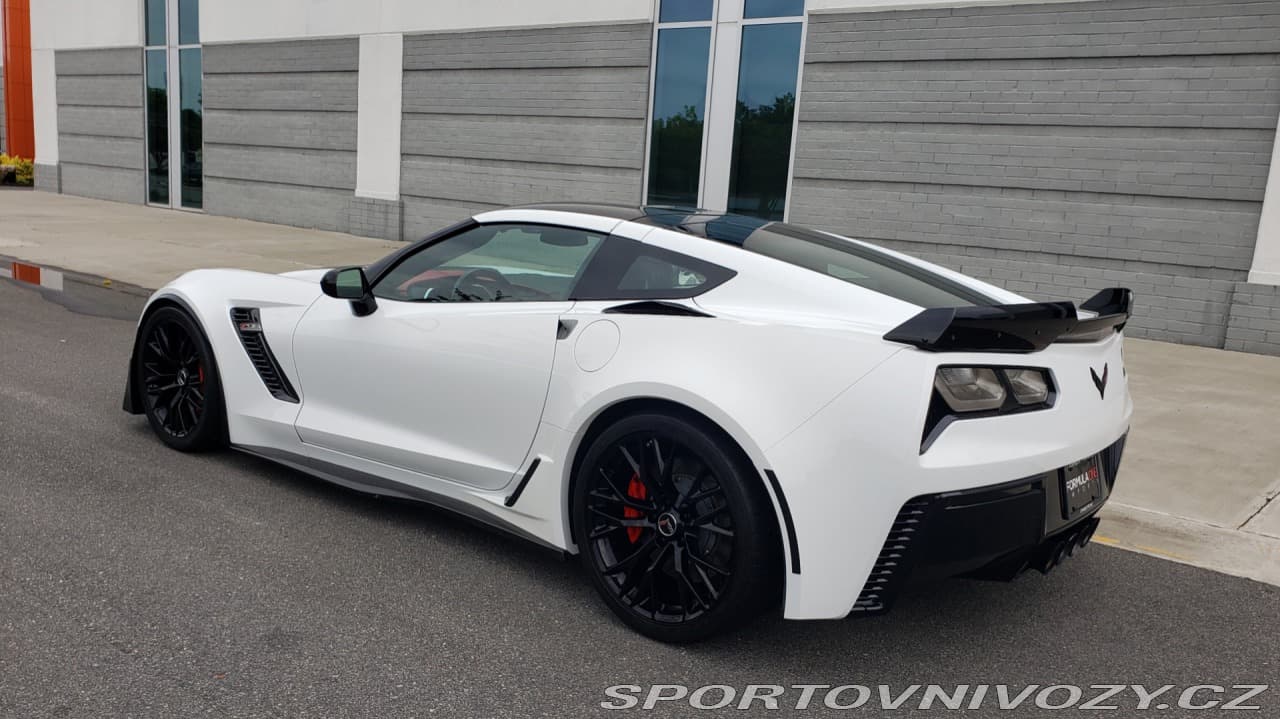 2015 Chevrolet CORVETTE - 6
